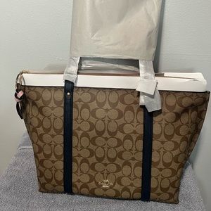 BRAND NEW !!!! Coach Tote Bag